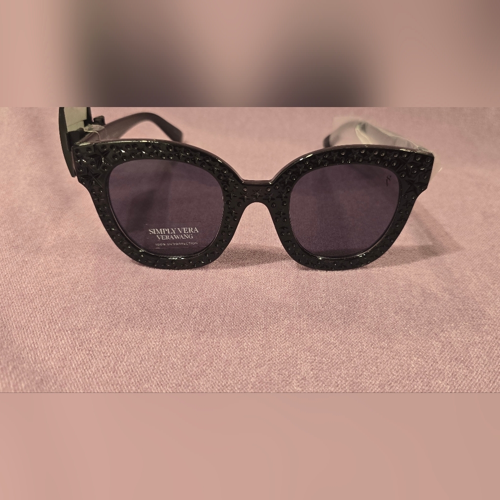 Simply Vera Vera Wang 48mm Mena Square Sunglasses, Black